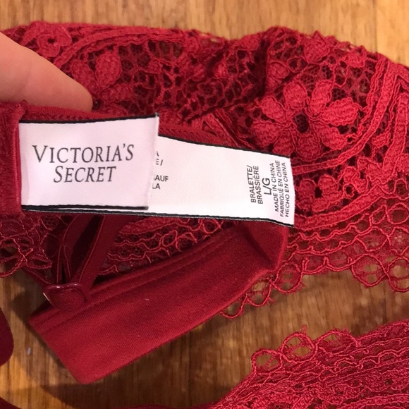Victoria’s Secret Red Lace Bra Size Large - Picture 6 of 16